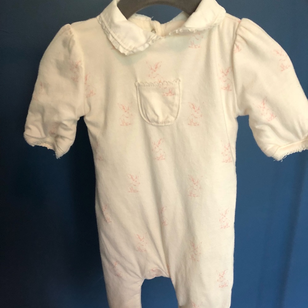 Gap footed onesie - NB - little bunny detailing
